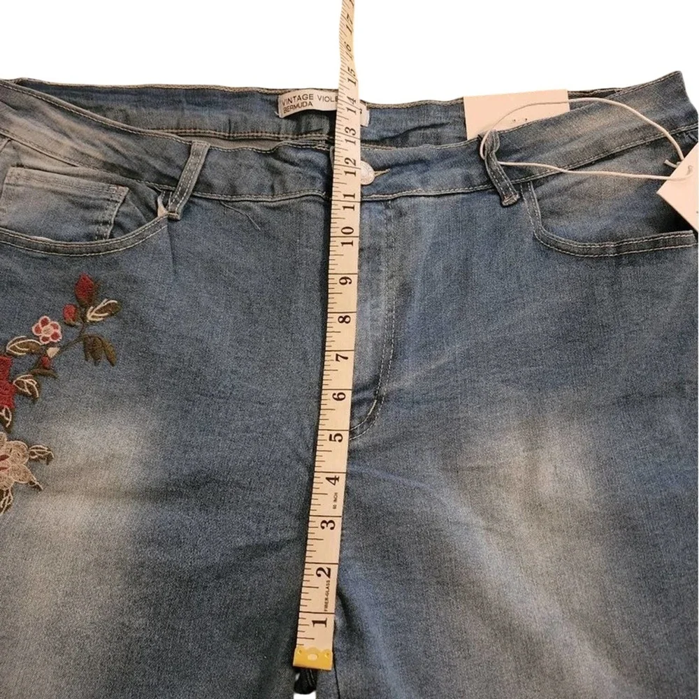 VINTAGE violet floral embroidered Stretch Jean Bermuda shorts‎ plus size 22 new!